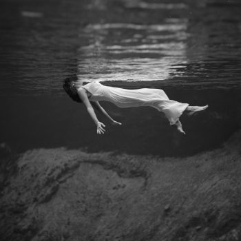 FOTOGRAFIA, EDITORIA E RICERCA: IMMAGINI E IMMAGINARI DELLA MODA | Toni Frissell 1940s | Spazi Fotografici Weeki Wachee spring, Florida. Creator(s): Frissell, Toni, 1947